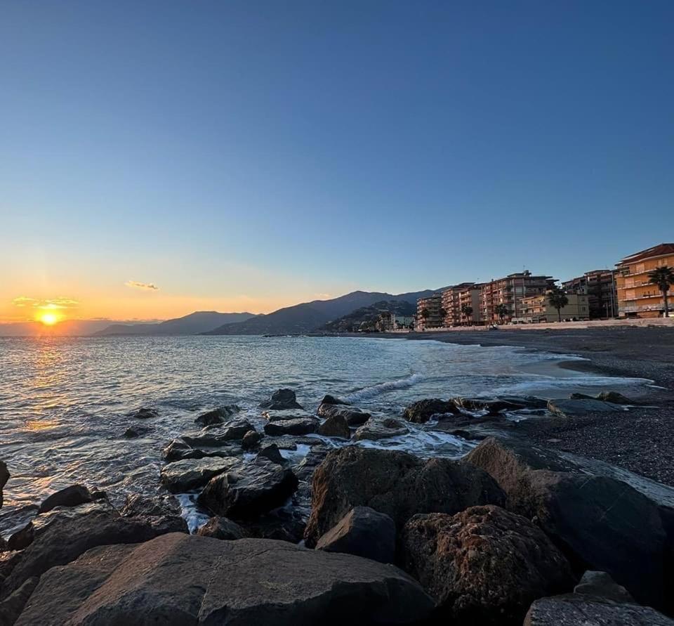 Apartamento Da Dharma Ventimiglia Exterior foto